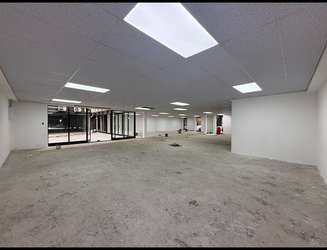 390M² RETAIL TO LET IN ROSEBANK